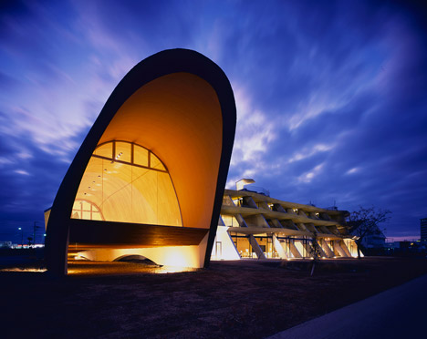 Eco-Thon Hotel in Lake Biwa by Ryuichi Ashizawa Architect & Associates