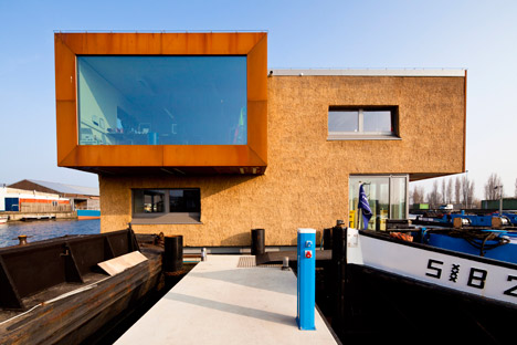 Floating Office for Waternet by Attika Architekten