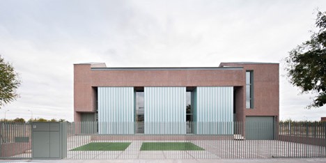 Fuensanta House by Muka Arquitectura