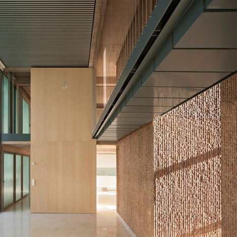 Fuensanta House by Muka Arquitectura