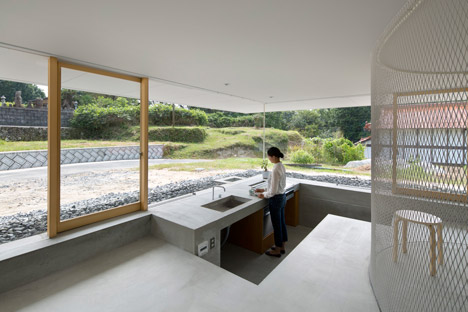 Hiroshima hut by Suppose Design Office