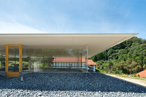 Hiroshima hut by Suppose Design Office
