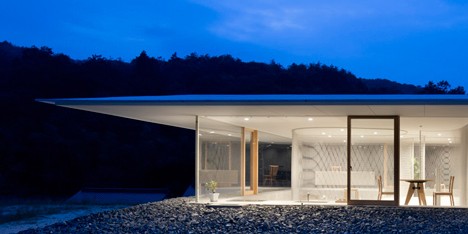 Hiroshima hut by Suppose Design Office
