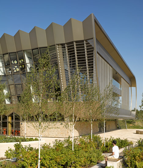 Hixton laboratory in Cambridgeshire by Abell Nepp