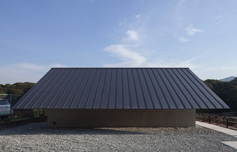 House-in-Hibaru-by-Suppose-Design-Office_dezeen_468_0