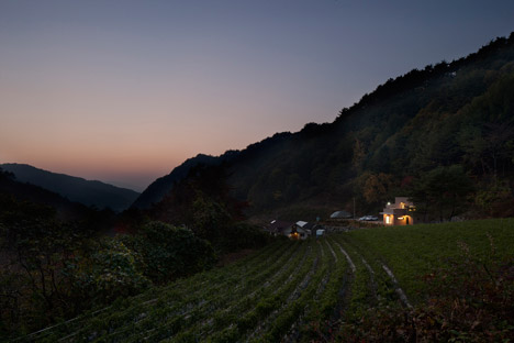 House in Sang-an by Studio GAON
