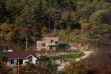 House in Sang-an by Studio GAON