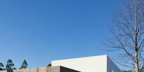 Melgaço Sports School, Portugal by Perdo Reis Arquitecto