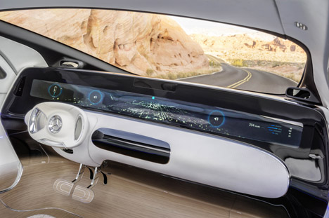 Mercedes-Benz-F-015-Luxury-b_dezeen_468_0