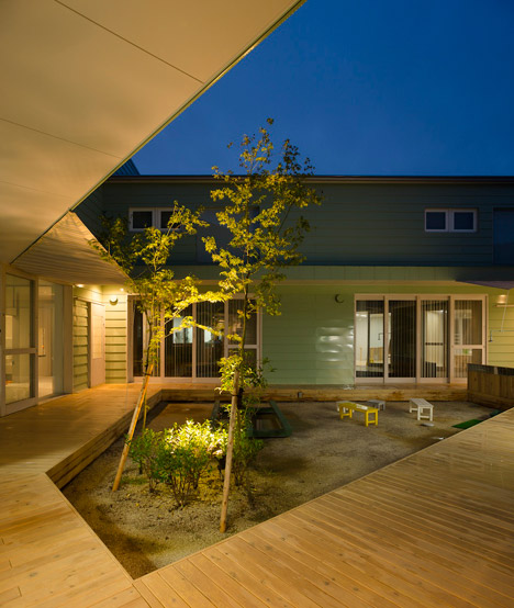 Hakemiya Nursery School by Rhythmdesign and Case-Real