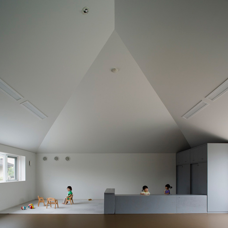 Hakemiya Nursery School by Rhythmdesign and Case-Real