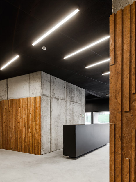 Óbidos Technological Park Main Building by Jorge Mealha