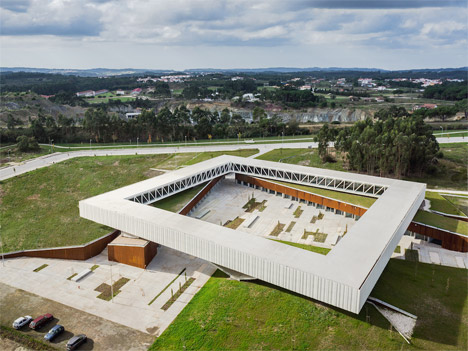 Óbidos Technological Park Main Building by Jorge Mealha