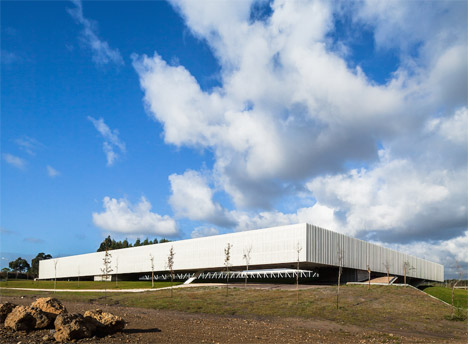 Óbidos Technological Park Main Building by Jorge Mealha