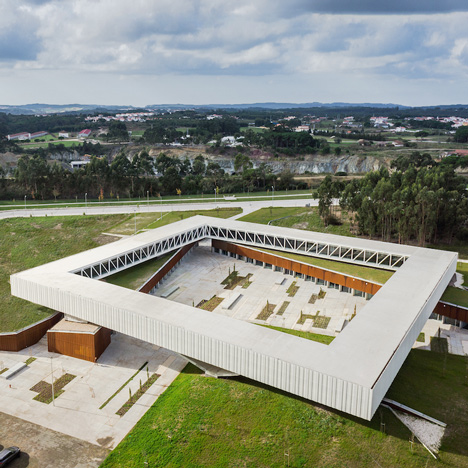 Óbidos Technological Park Main Building by Jorge Mealha