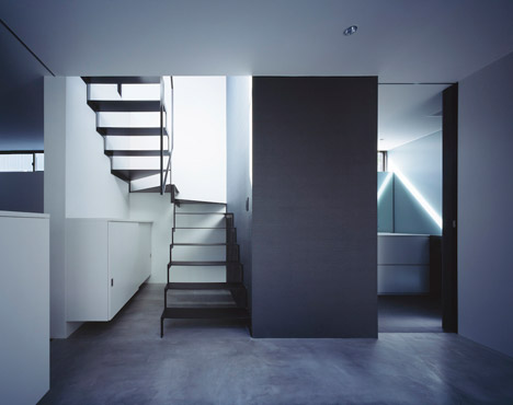 Pegola house in Japan by Apollo Architects
