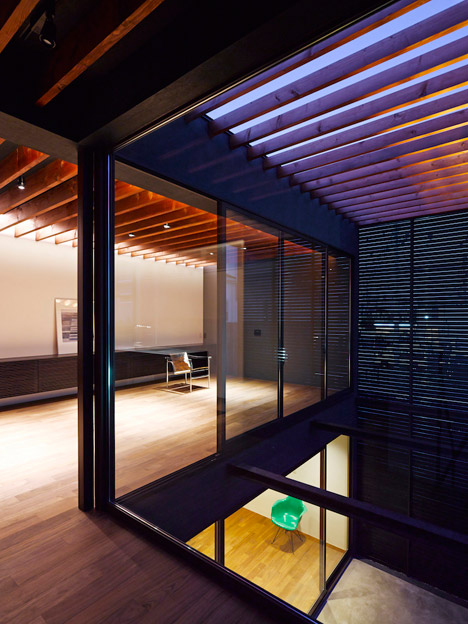 Pegola house in Japan by Apollo Architects