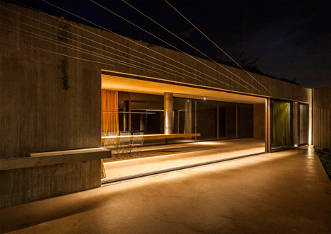 Residence in Megara by Tense Architecture Network