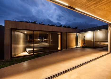 Residence in Megara by Tense Architecture Network