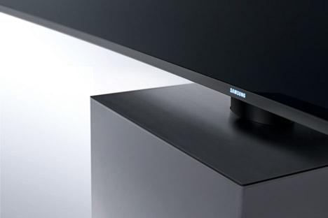Samsung S9W TV by Yves Behar fuseproject at CES