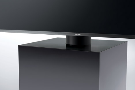 Samsung S9W TV by Yves Behar fuseproject at CES
