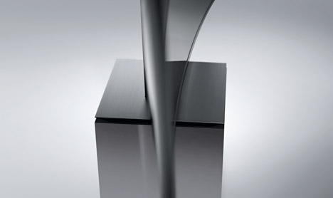 Samsung S9W TV by Yves Behar fuseproject at CES
