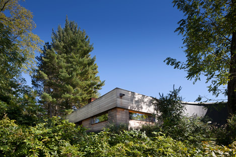 Sauna in the Hudson Valley by Andre Tchelistcheff Architects