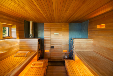 Sauna in the Hudson Valley by Andre Tchelistcheff Architects