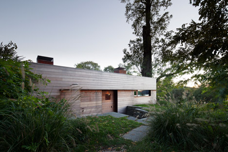 Sauna in the Hudson Valley by Andre Tchelistcheff Architects