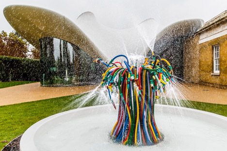 Serpentine Fountain by Bertrand Lavier