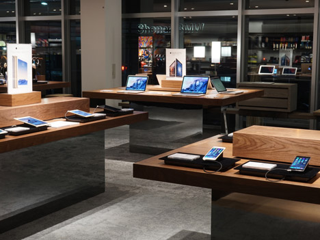 Shonan T-Site bookshop by Klein Dytham