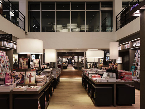 Shonan T-Site bookshop by Klein Dytham