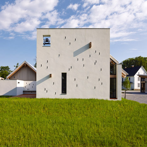St. Ignatius Chapel by Dynerman Architects