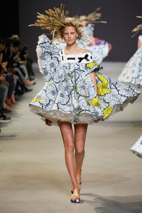 Viktor&Rolf haute couture Spring Summer 2015 Paris Fashion Week