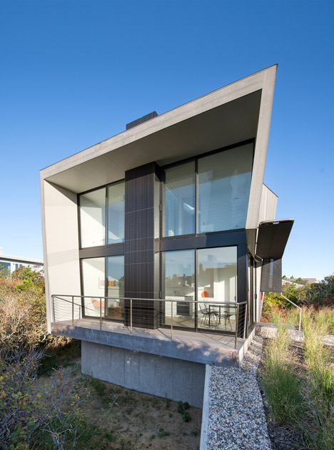 Beach Hampton by Bates Masi