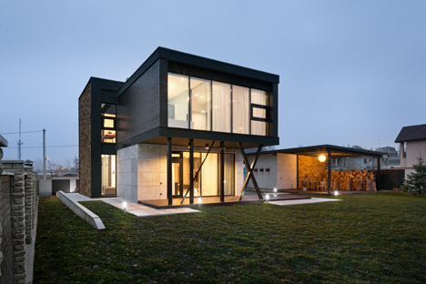 Buddys-house-by-Mahno_dezeen_468_1