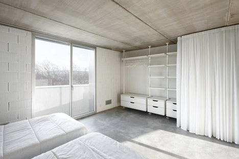 Casa #20 by RUE Architects