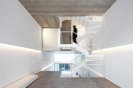Casa #20 by RUE Architects