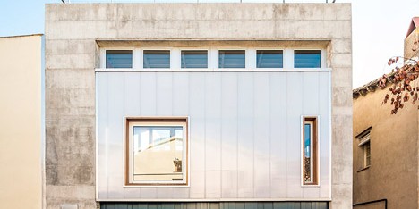 Casa Migdia by Sau Taller d'Arquitectura