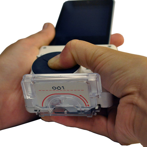 Smartphone-powered dongle tests for HIV in 15 minutes