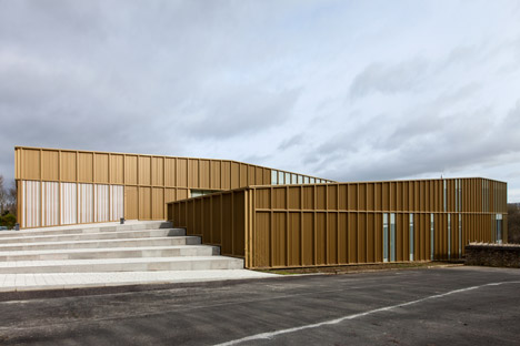 Cultural Center, Media Library and Music and Dance School by Ateliers O-S Architectes