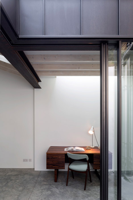 Fitzrovia House by West Architecture