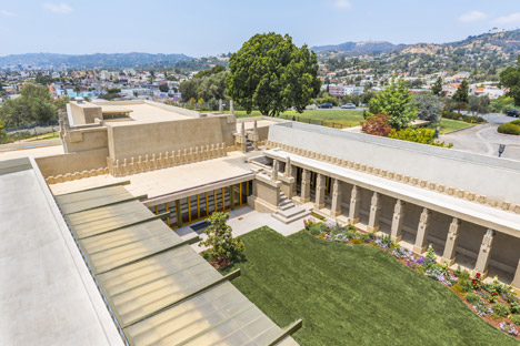 Frank-Lloyd-Wright-Hollyhock-House_dezeen_468_1