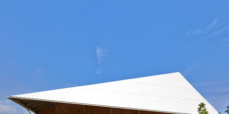 Garden Terrace Nagasaki Royal Terrace building by Kengo Kuma