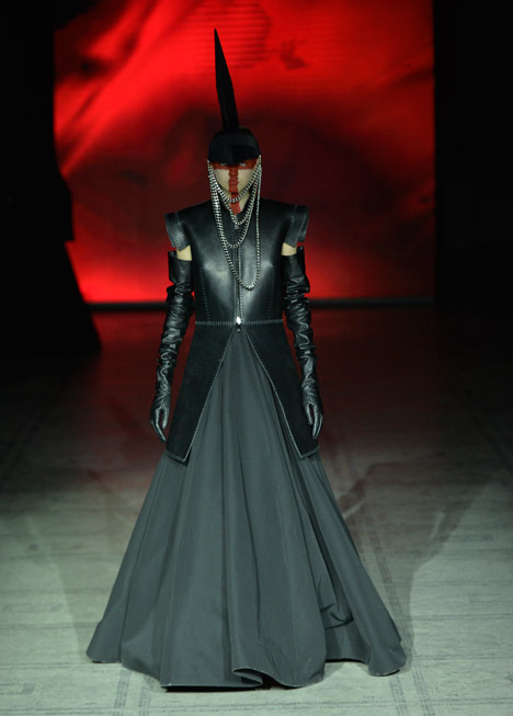 Gareth Pugh Autumn Winter 2015 at London Fashion Week