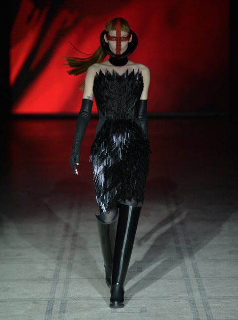 Gareth Pugh Autumn Winter 2015 at London Fashion Week