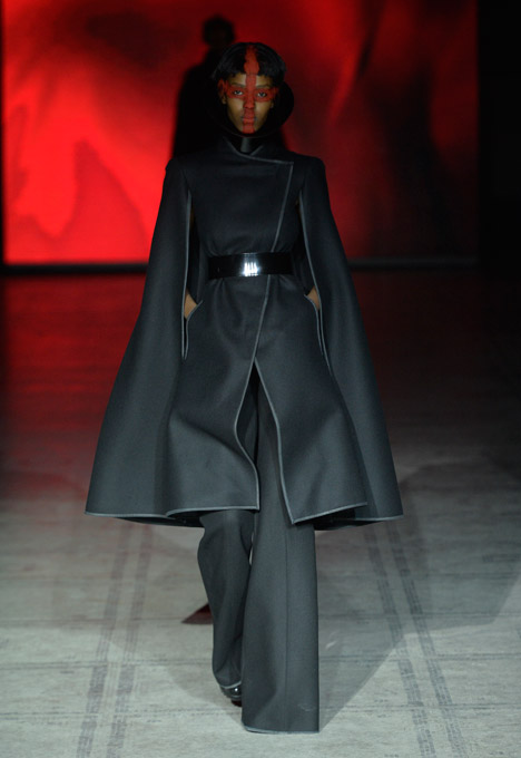 Gareth Pugh Autumn Winter 2015 at London Fashion Week