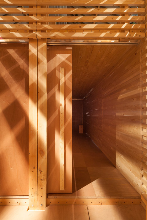 HALL03 in Kortrijk by TAAT