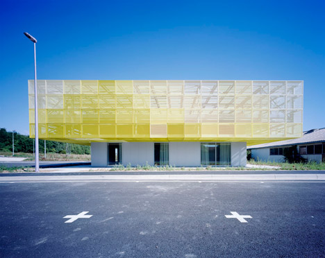 School extension at Coulommiers by Ateliers O-S Architectes
