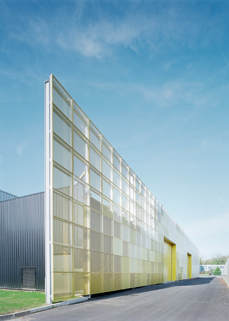 School extension at Coulommiers by Ateliers O-S Architectes